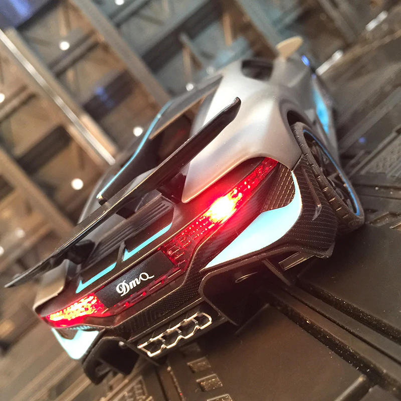 1:32 Metal Bugatti Sports Car Model Toy - Image 8