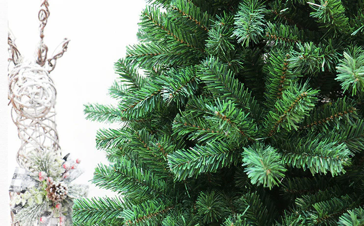 1.8m Classic Christmas Tree 650T - Image 18