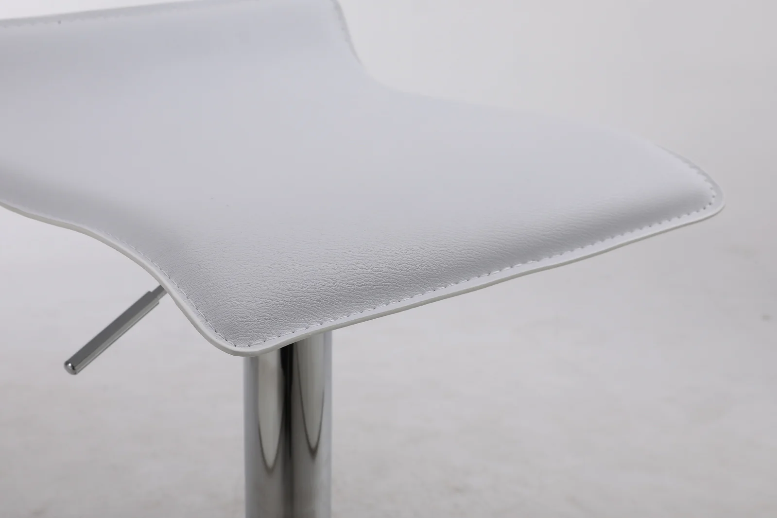 2 x Contemporary PU Leather Kitchen Bar Stools (WHITE -Set of 2) - Image 8