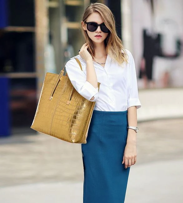 3 PCS Luxe Leather Handbag Set, Large Tote, Shoulder Bag, Clutch Purse Wallet (Black) - Image 10