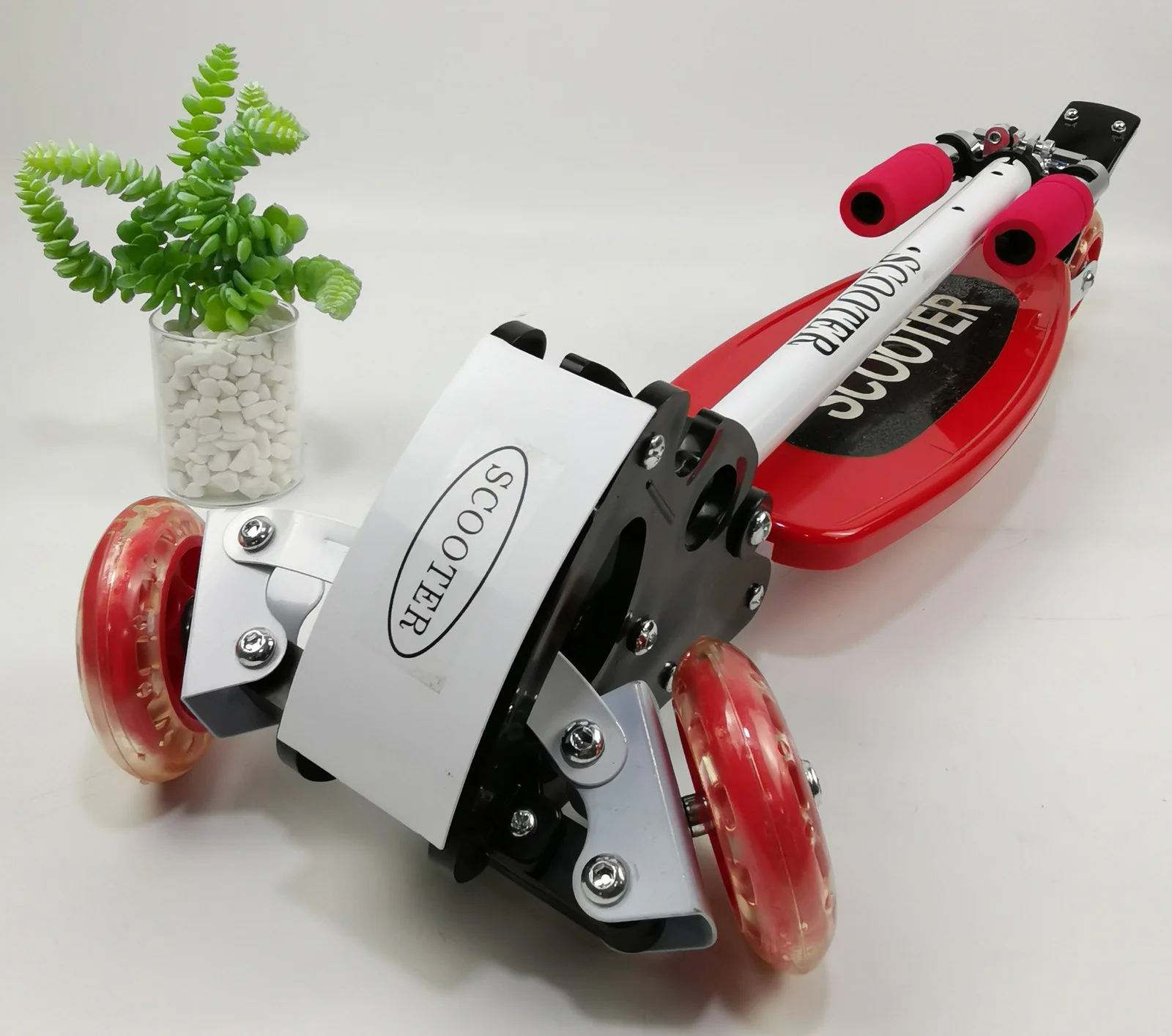 3 Wheels Lean and Steer Kids Tri Scooter (Red) - Image 3