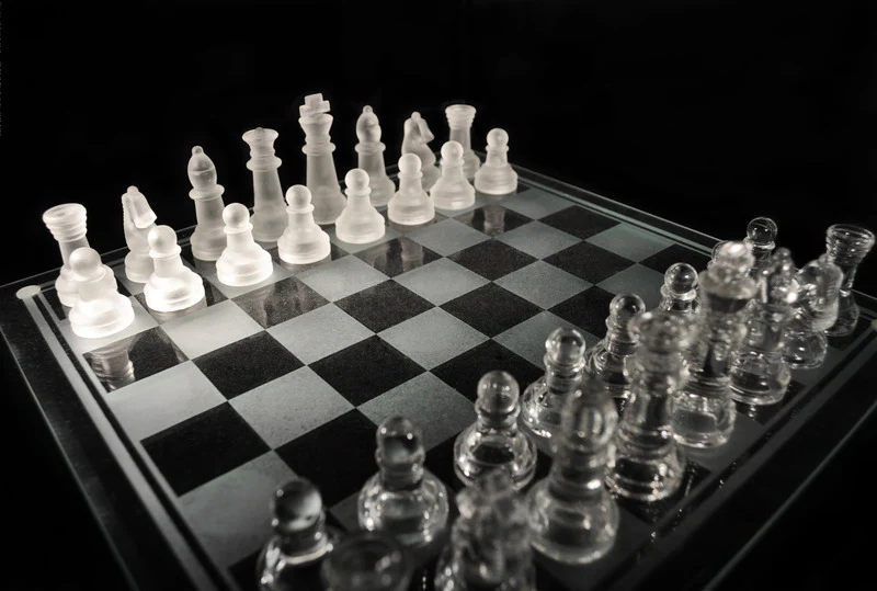 Deluxe Glass Chess Game Set - Image 6