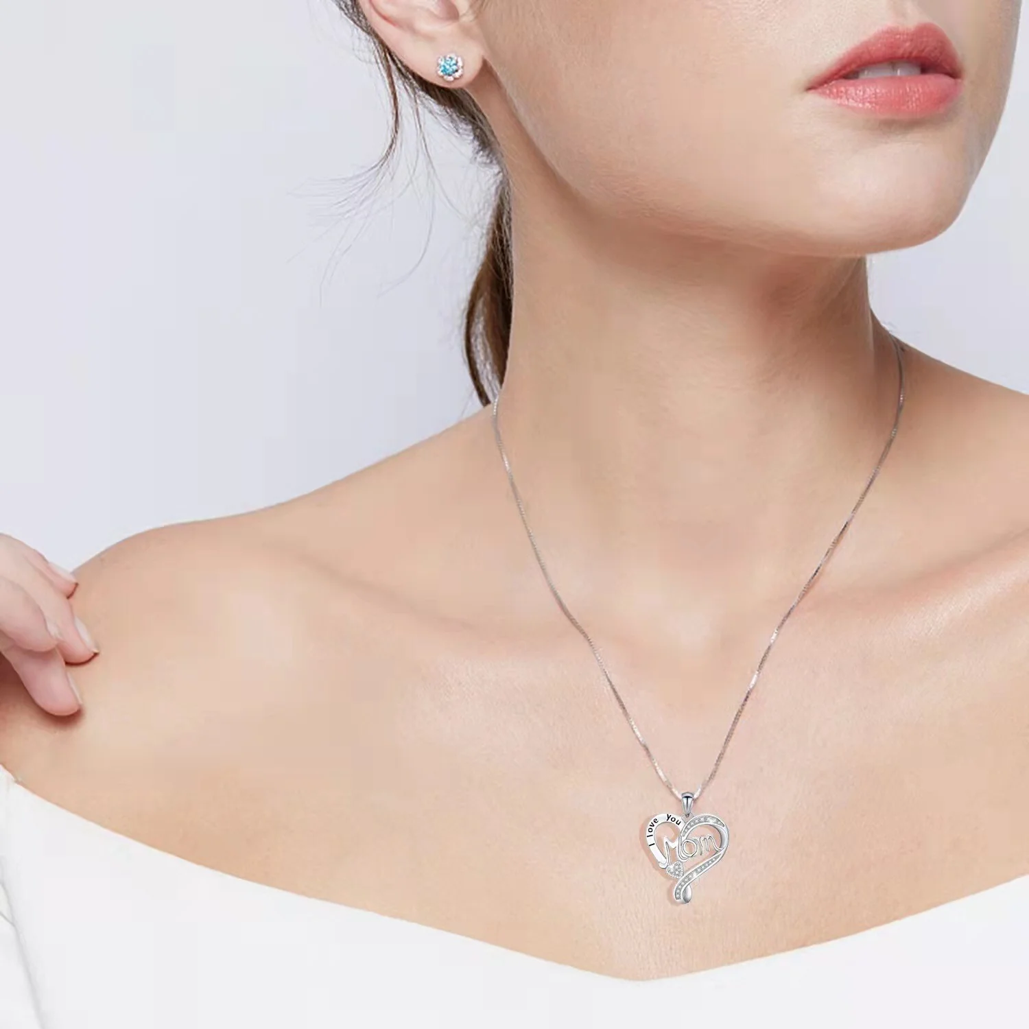 Mom S925 Sterling Silver Heart Shaped Pendant CZ Diamond Necklace - Image 2