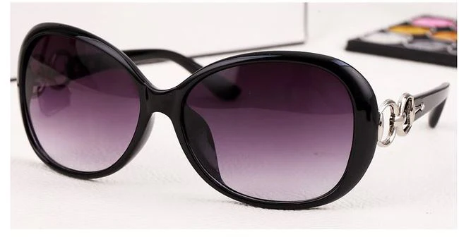 Polarized Ladies Sunglasses with Bonus Case (Black) - Image 3