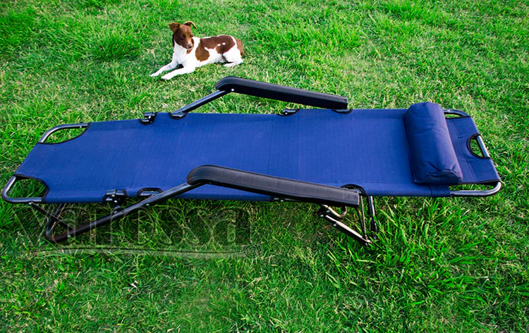 Reclining Outdoor Sun Bed Beach Deck Chair with Padded Head Rest - Image 3