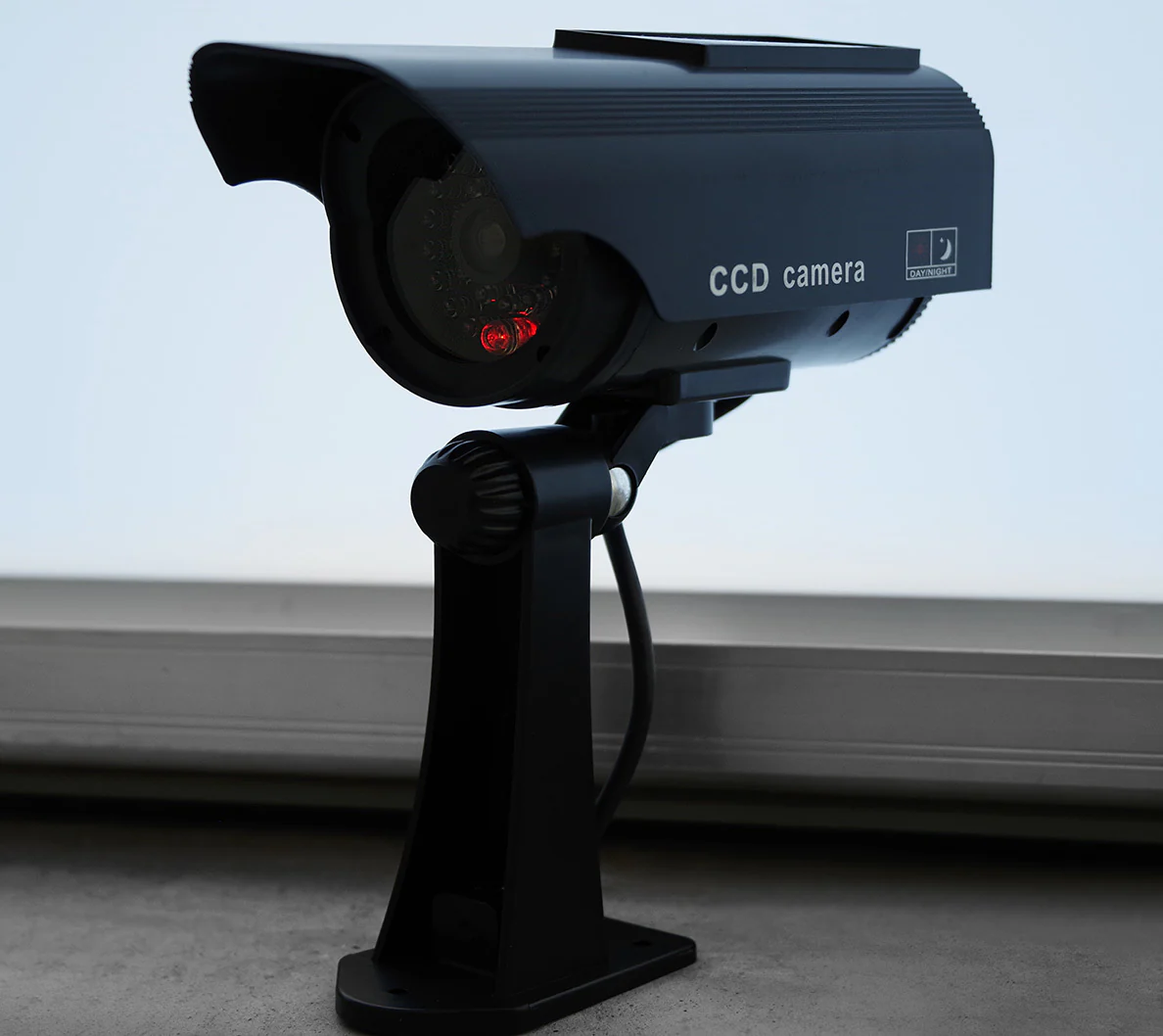Solar Powered IR Simulation Dummy Security Camera - Image 7