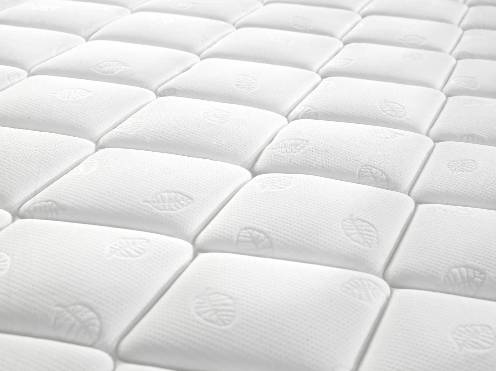 Ultimate Comfort Queen Innerspring Mattress & Heavy-Duty Bed Frame Set - Image 12