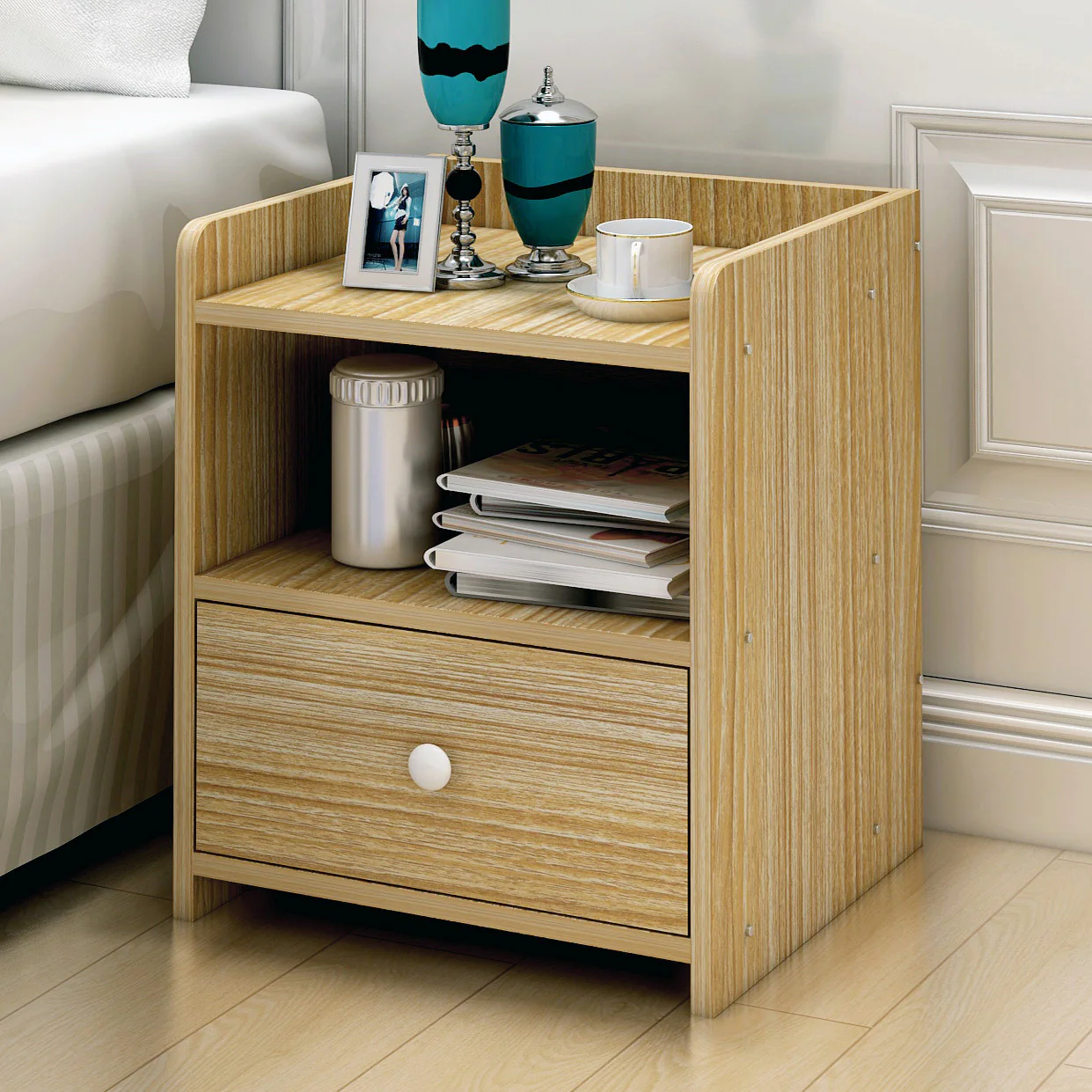 Varossa Classic Bedside Table with Drawer (Natural Oak) - Image 7