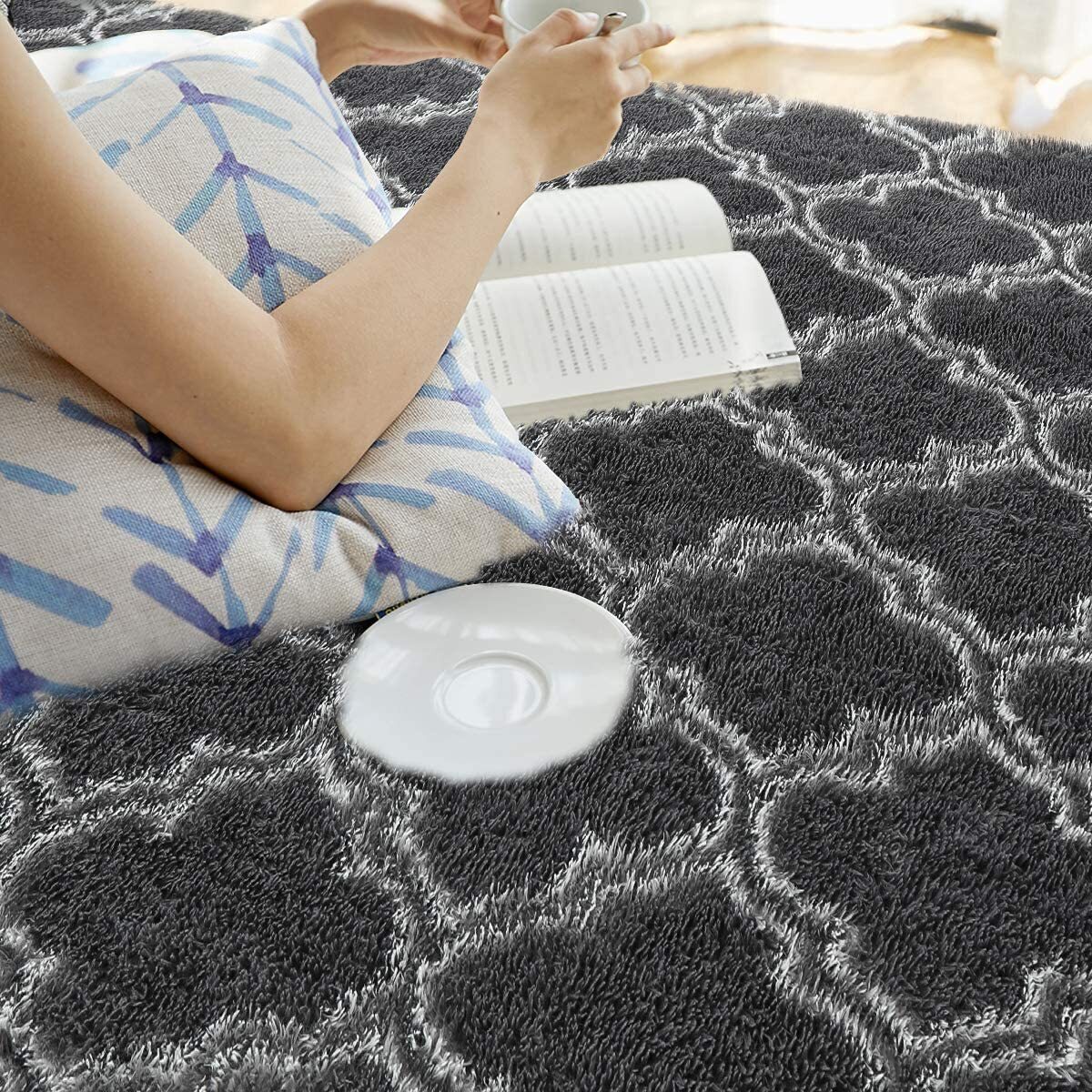 XL Comfortable Shag Rug (300 x 200, Black Lattice) - Image 13
