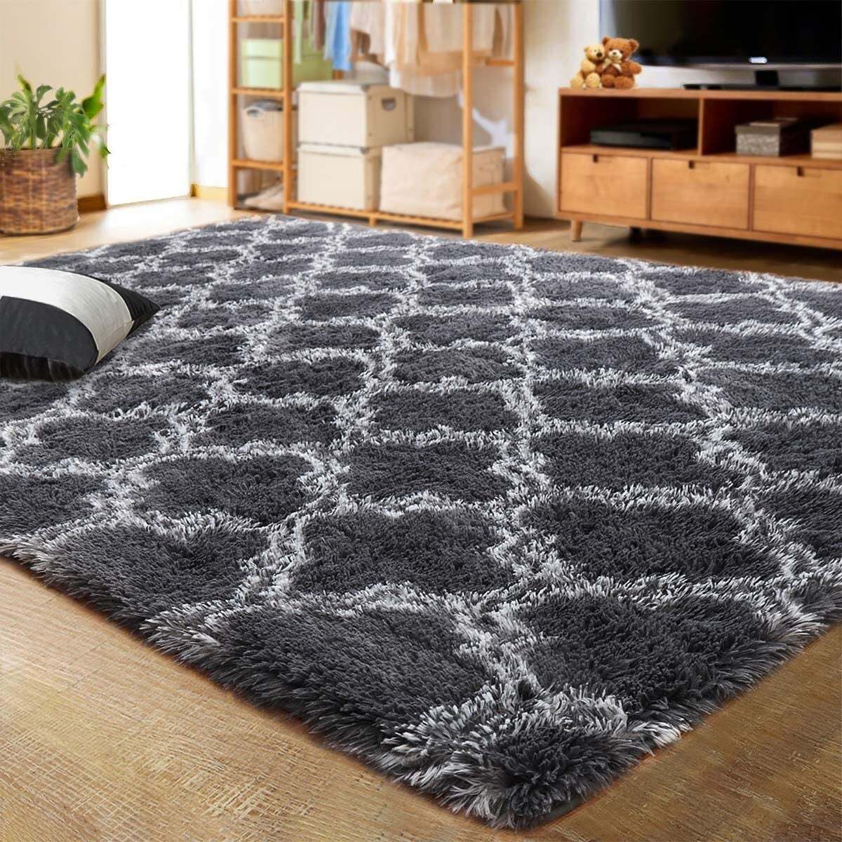 XL Comfortable Shag Rug (300 x 200, Black Lattice) - Image 2